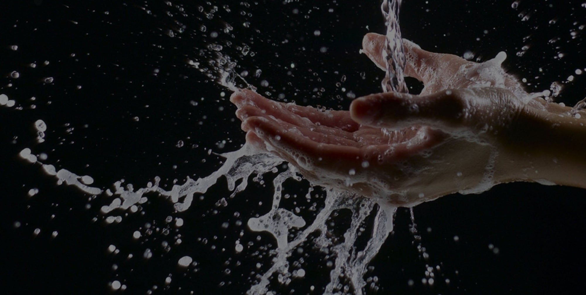 How to Prevent Dry and Cracked Hands When Using Industrial Soaps Daily