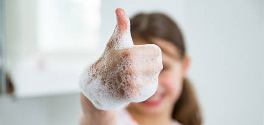 Best Ways to Clean Paint, Adhesives, and Resins Off Your Hands Without 0 Damage